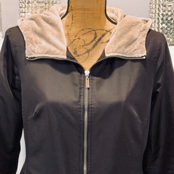 Women's Medium Weather Tamer Black hooded lightweight jacket - Picture 2 of 10
